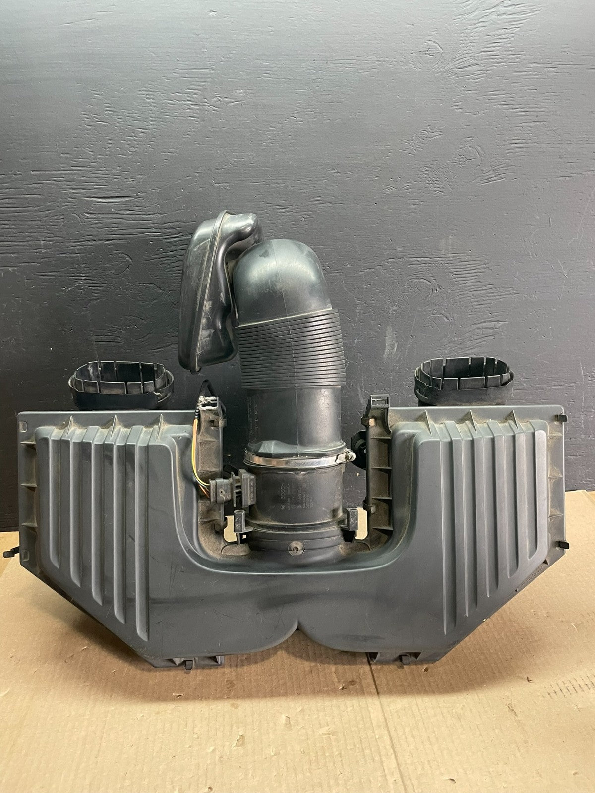 2007 to 2010 BMW E70 X5 N62 Air Intake Cleaner Filter 7548896 OEM AB7840 DG0