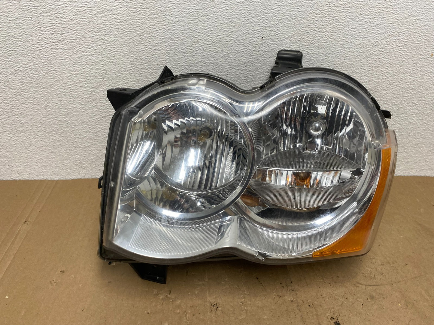 2008-2010 Jeep Grand Cherokee Left LH Driver Side Halogen Headlight AC5828 DW0