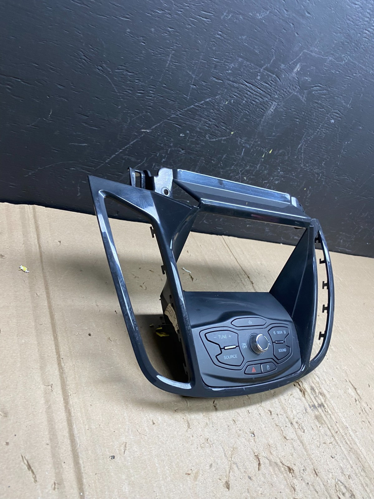2013 2014 2015 2016 Ford Escape Dash Radio Control Panel Bezel AB9148 DG2