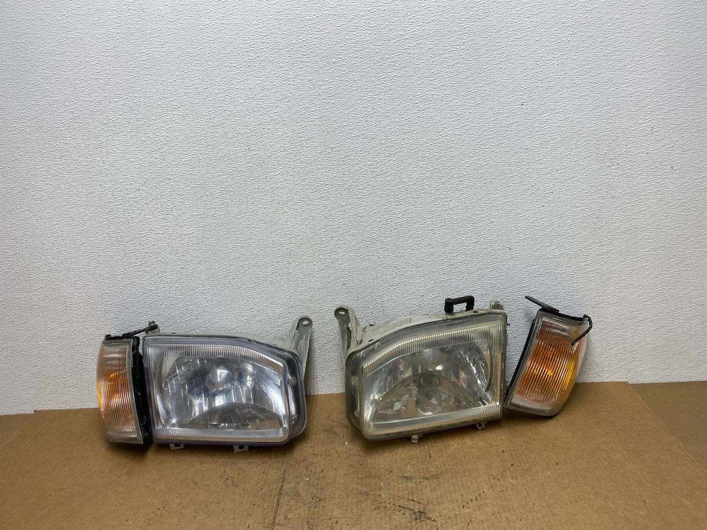 1999-2004 Nissan Pathfinder Left+Right Side Set Halogen Headlights AC3441 DW0