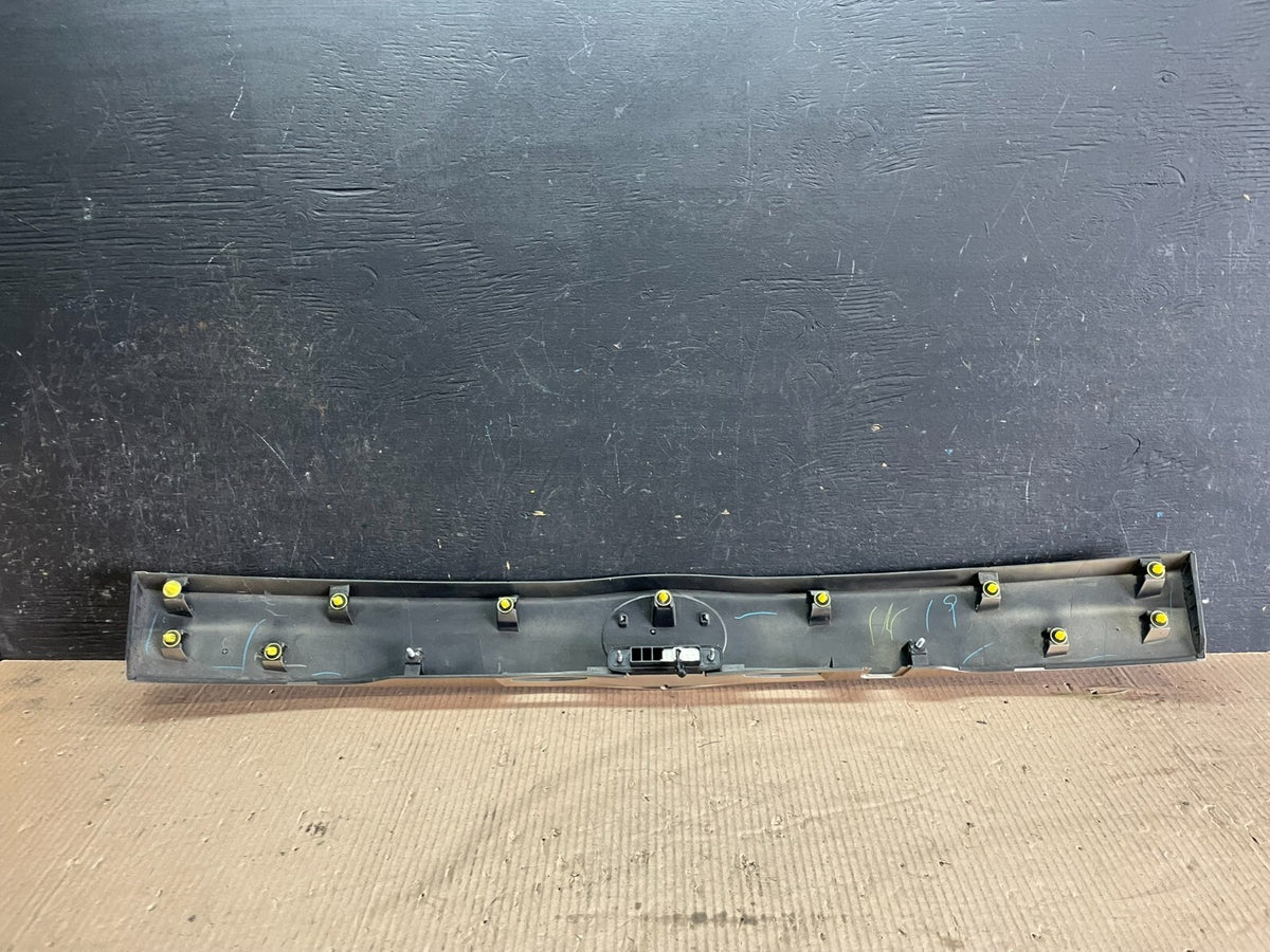 2010 to 2015 Toyota Prius Trunk Rear Tailgate Molding Panel 76801-00900 J3380 DG6