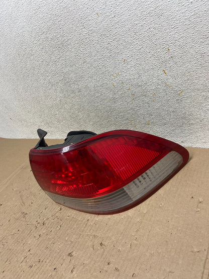 2001 to 2002 Honda Accord Sedan 4door Right Passenger Tail Light AJ1806 LK2