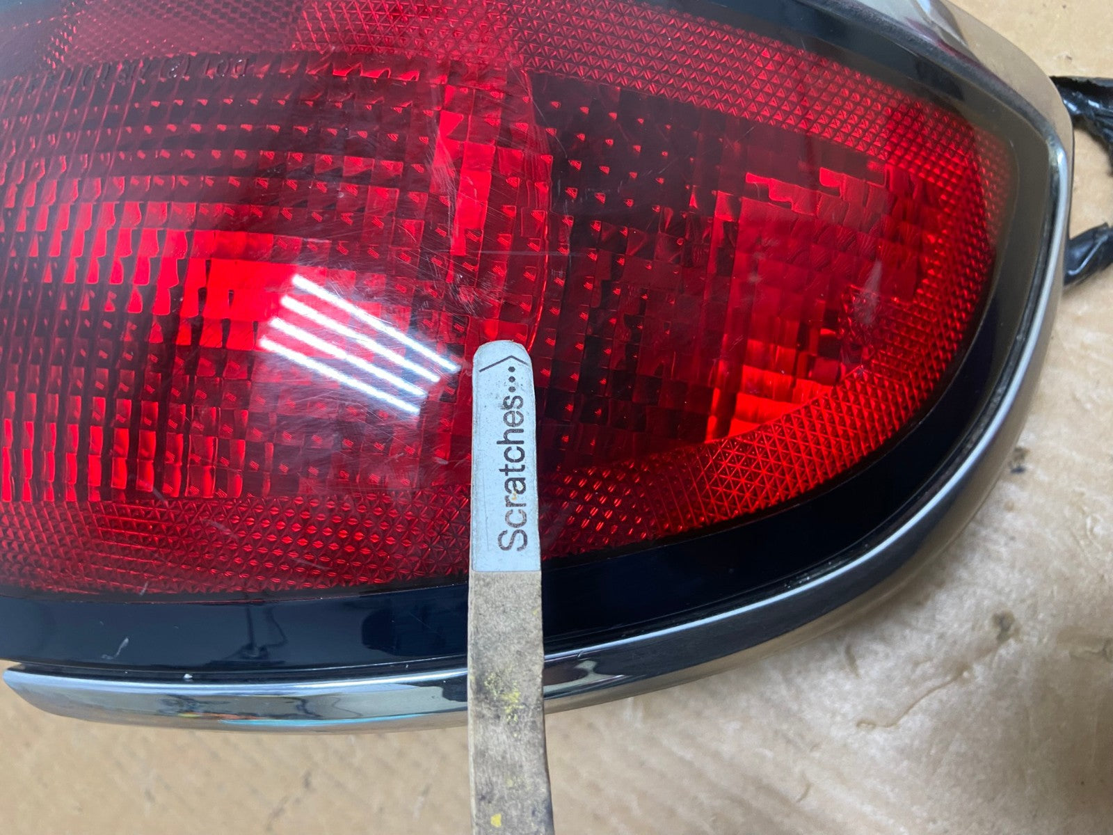 1997 - 1999 Buick Lesabre Left Driver Lh Side Tail Light AE1192 LK3