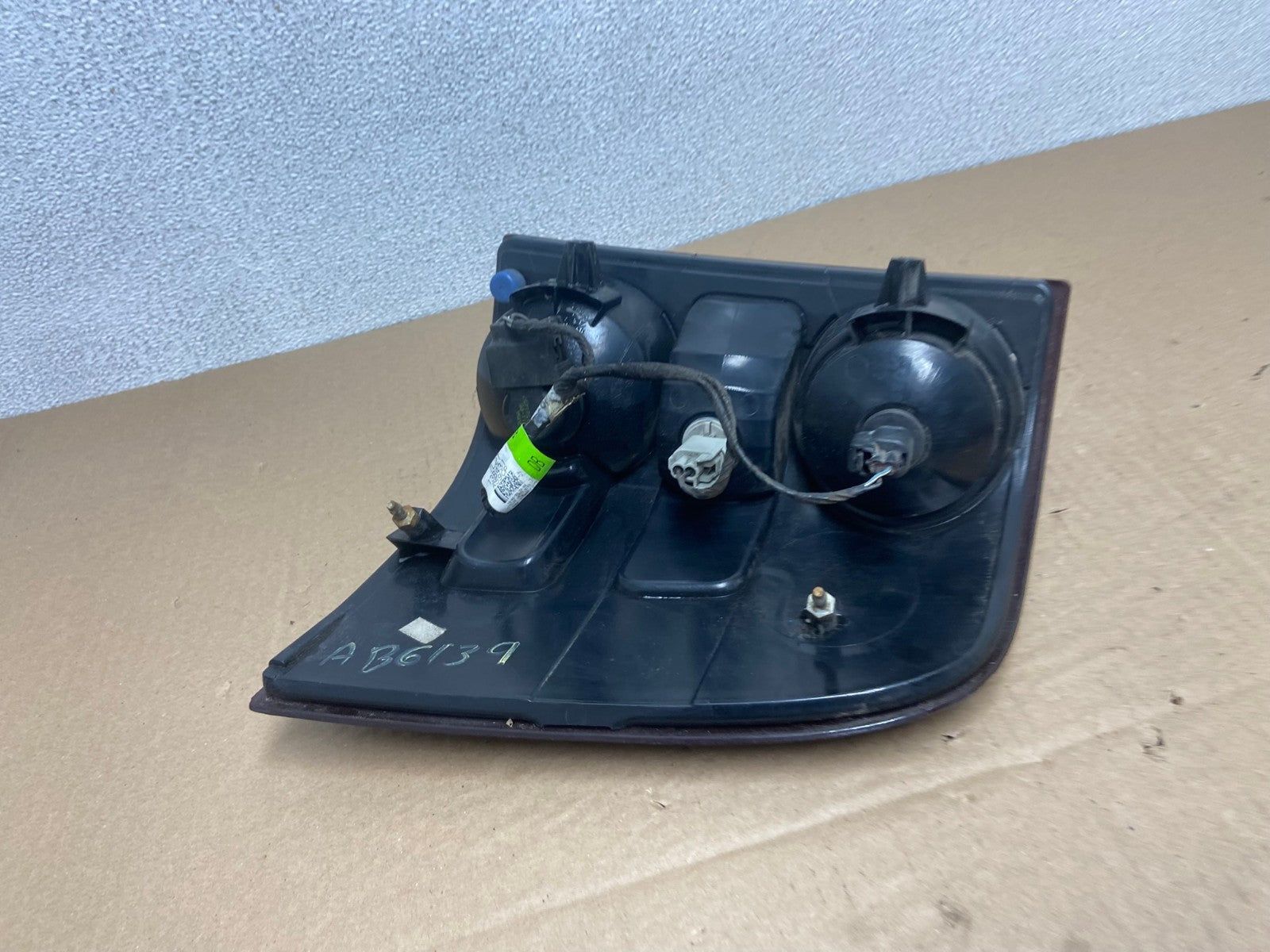 2006 to 2010 Ford Explorer Left Driver Lh Side Tail light OEM AB6139 LK5
