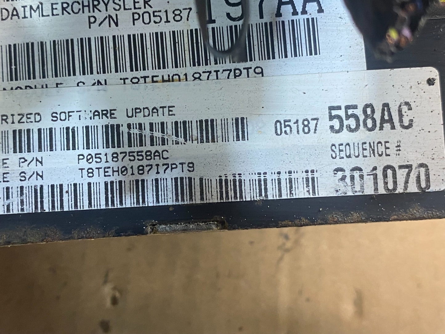 2007 Chrysler Town Country Caravan 3.8L Engine Control ECU P05187558AC AE7760 DW2