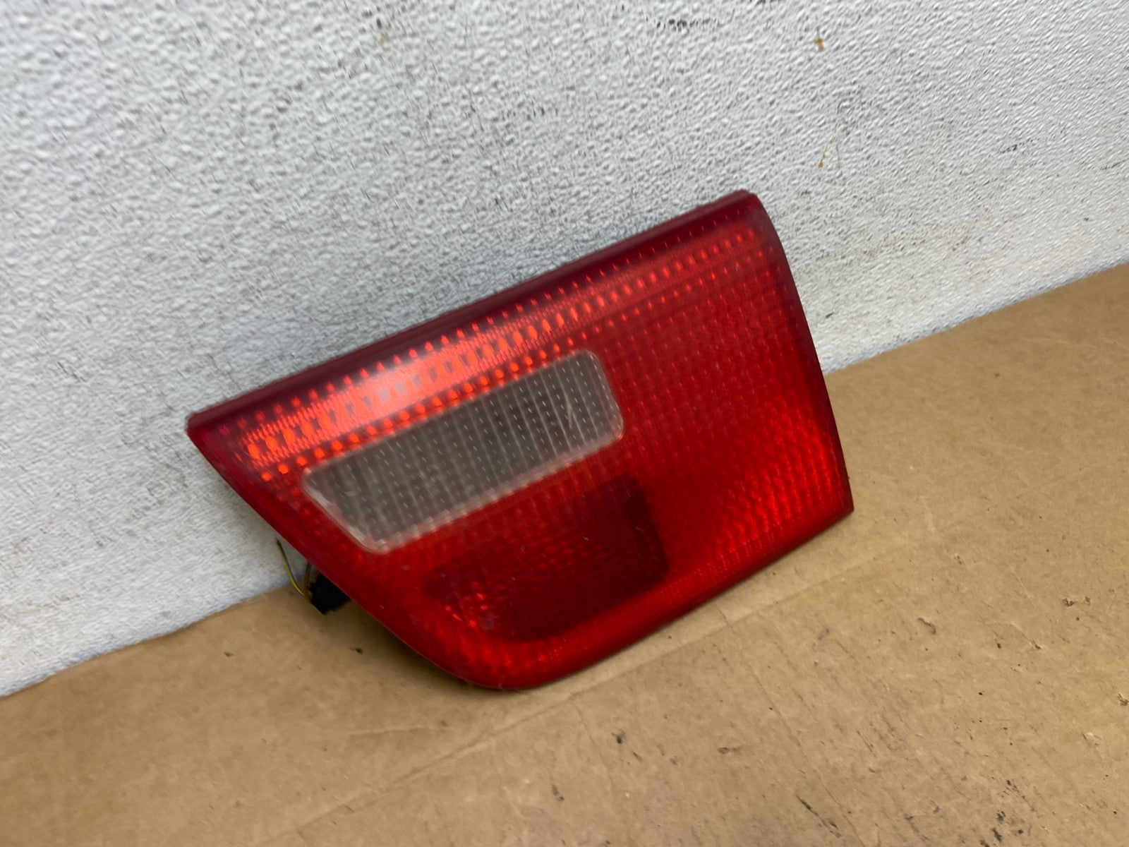 2000 2001 2002 2003 Bmw X5 Right Passenger RH Inner Tail Light AD4589 LK2