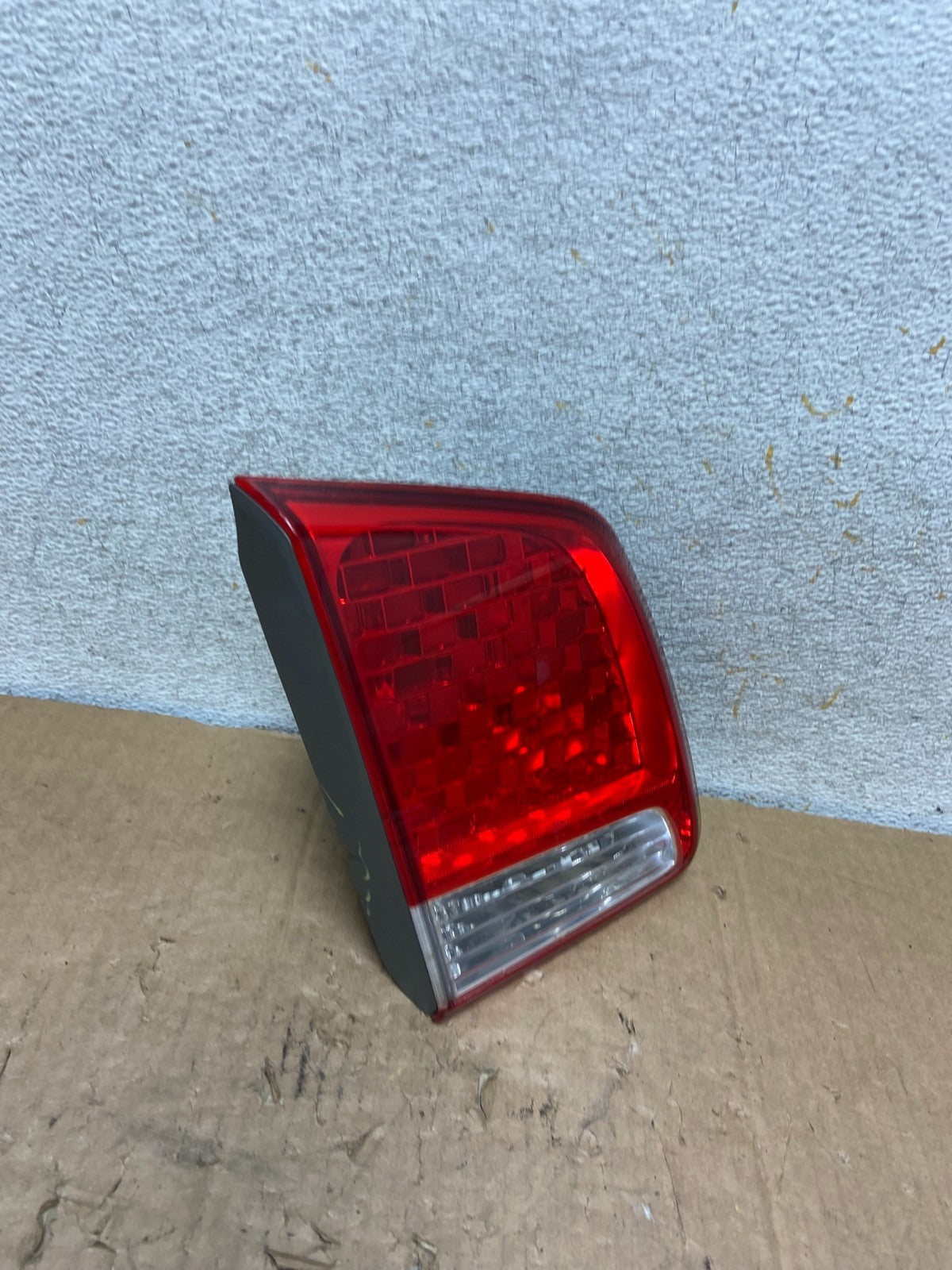 2011 2012 2013 Kia Sorento Left Driver Lh Inner Tail Light AI9274 LK2