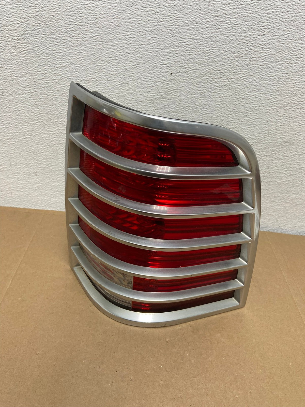 2002 2003 2004 2005 Mercury Mountaineer Right Passenger Tail Light Oem AC5554 LK0