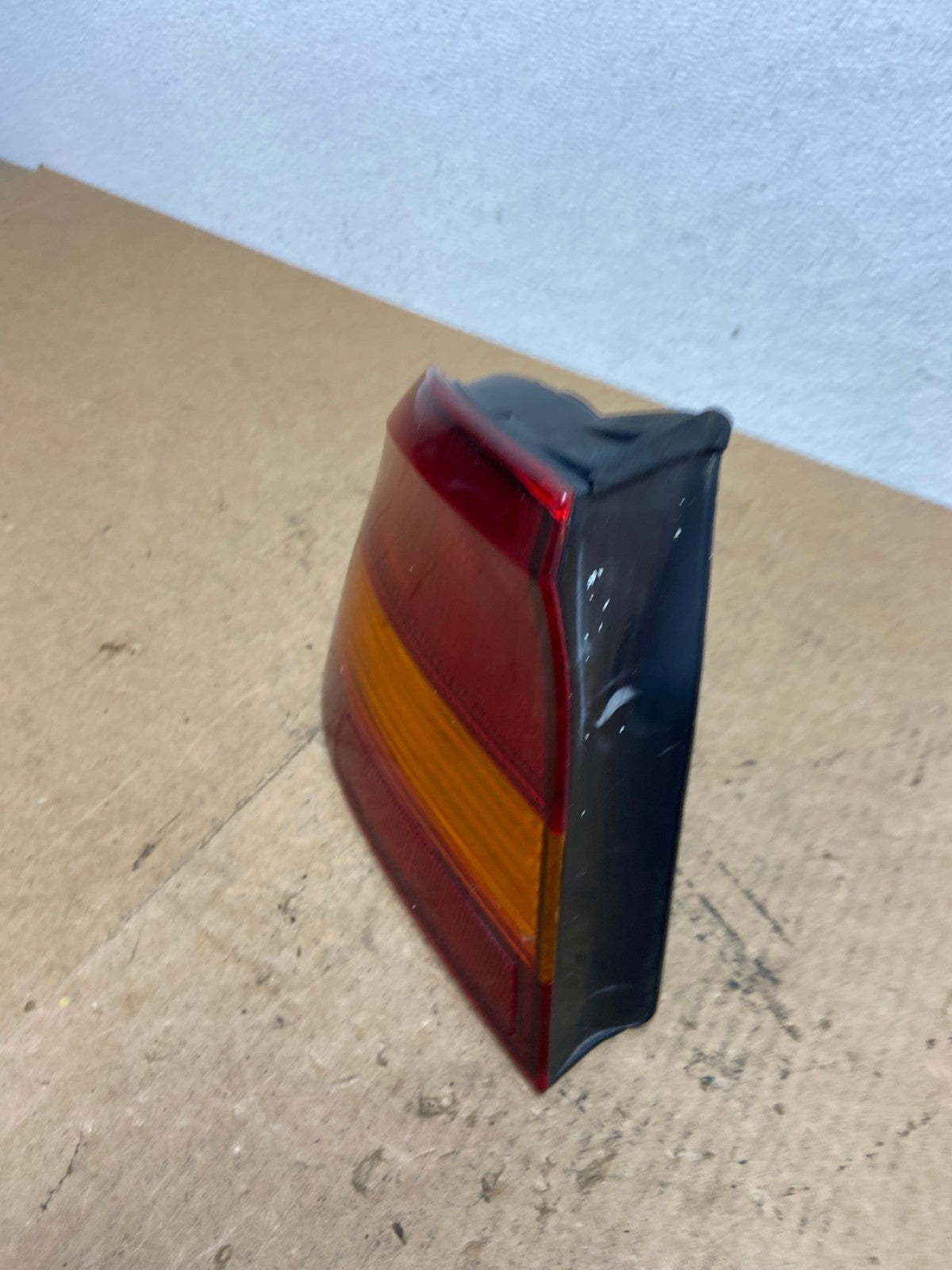 2000 to 2004 Subaru Legacy Left Driver LH Side Tail Light AC3346 LK1