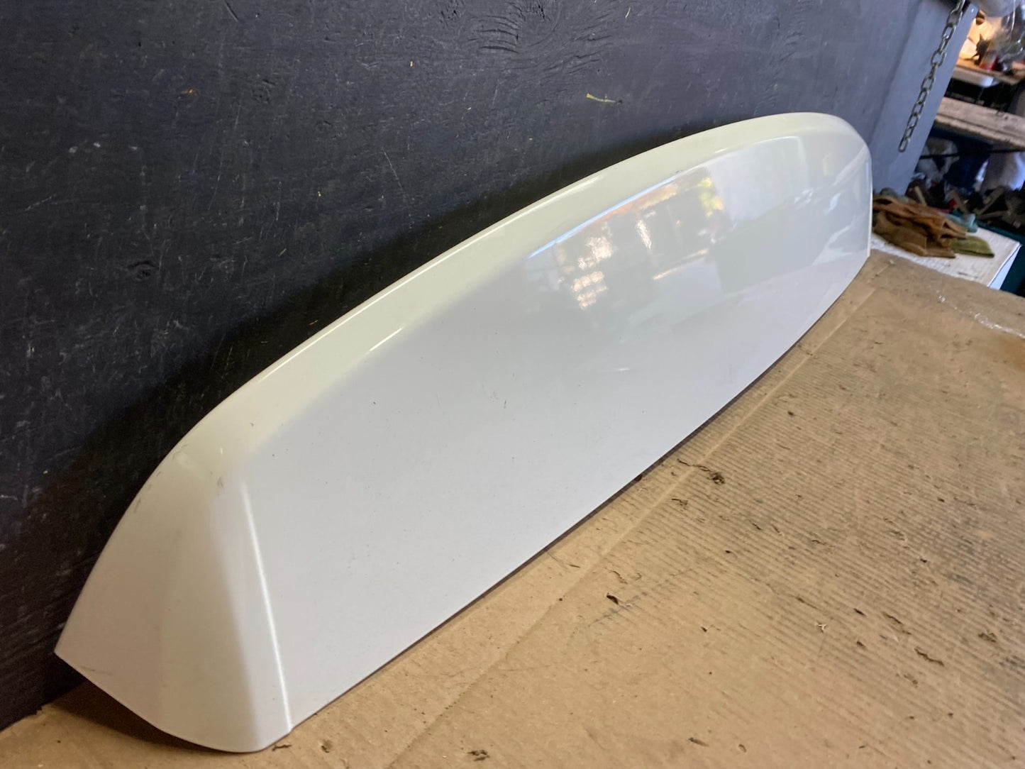 2009 to 2014 Volkswagen Routan Rear Spoiler T6809 DG2