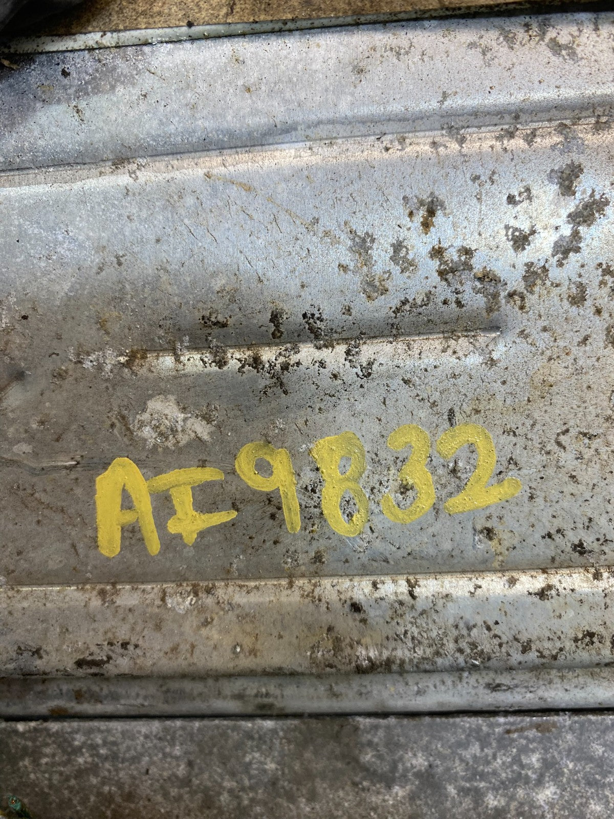 2001-2002 Silverado Tahoe Engine Computer Module 12200411 ECM ECU AI9832 DW3