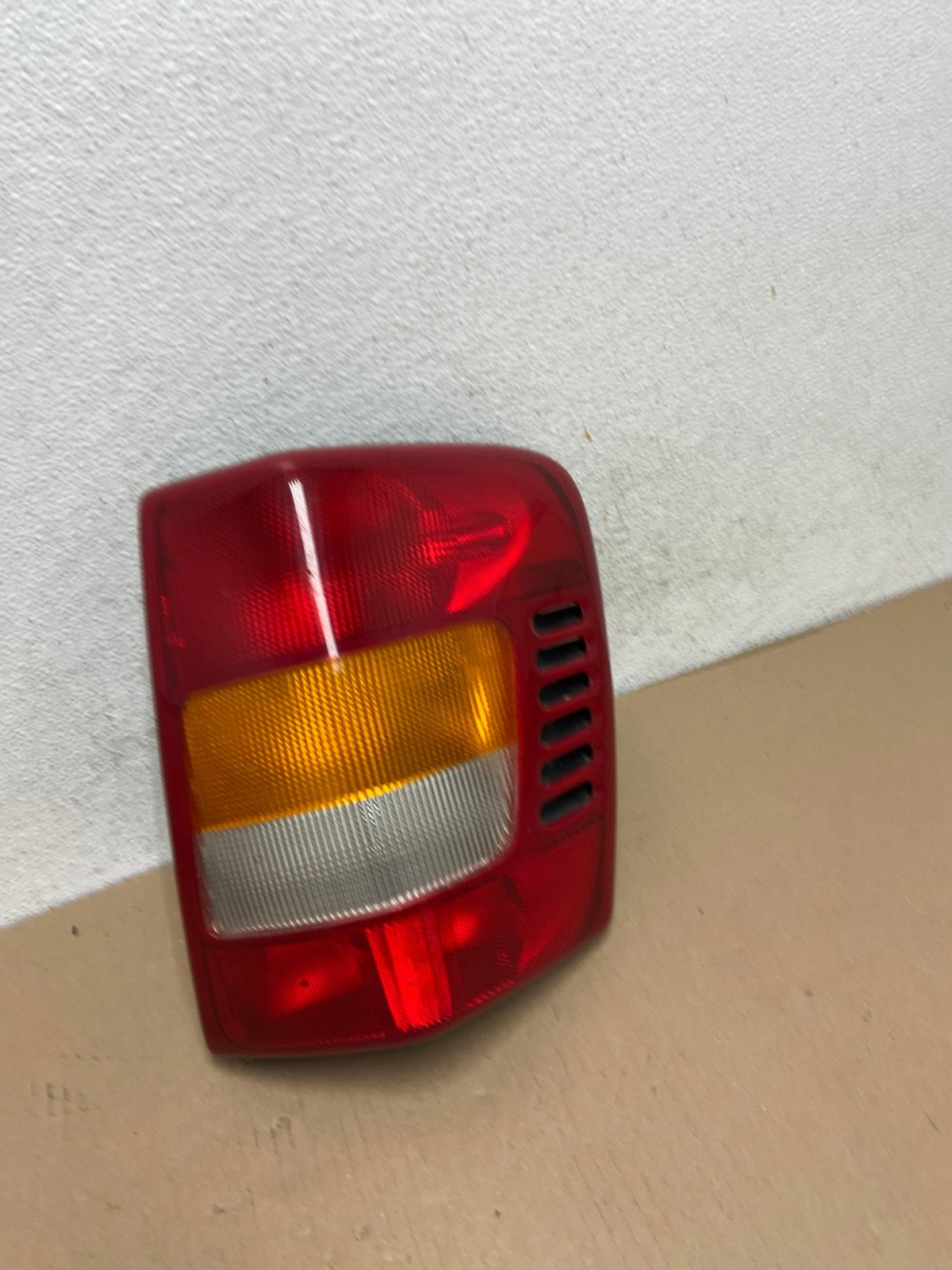 1999-2004 Jeep Grand Cherokee WJ Right Passenger Rh Tail Light TYC AF3002 LK2