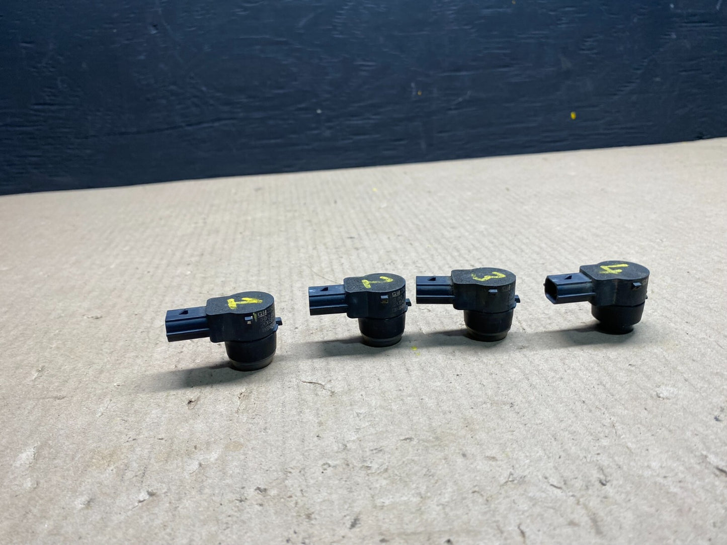 Chevrolet Cadillac Rear Bumper Parking Sensor 4 pcs E1886 Oem PS4