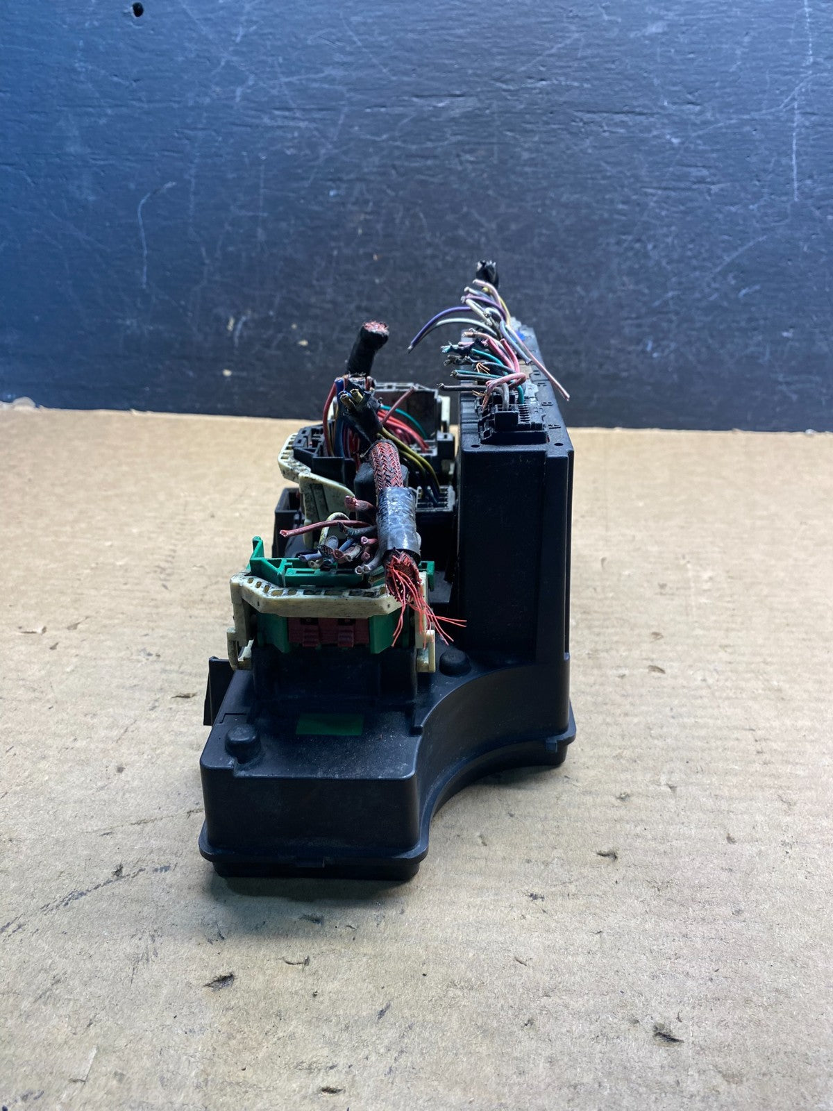 2007 Dodge Caliber integrated Power Module Fuse Relay BOX P04692207AE AE00003