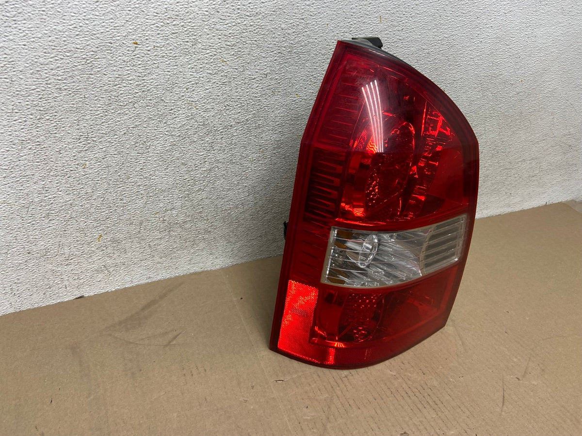 2005 to 2009 Hyundai Tucson Left Driver Lh Side Tail Light AH6698 LK1