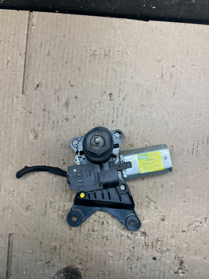 2010 to 2016 Cadillac SRX Rear Windshield Washer Wiper Motor V8835 DG0
