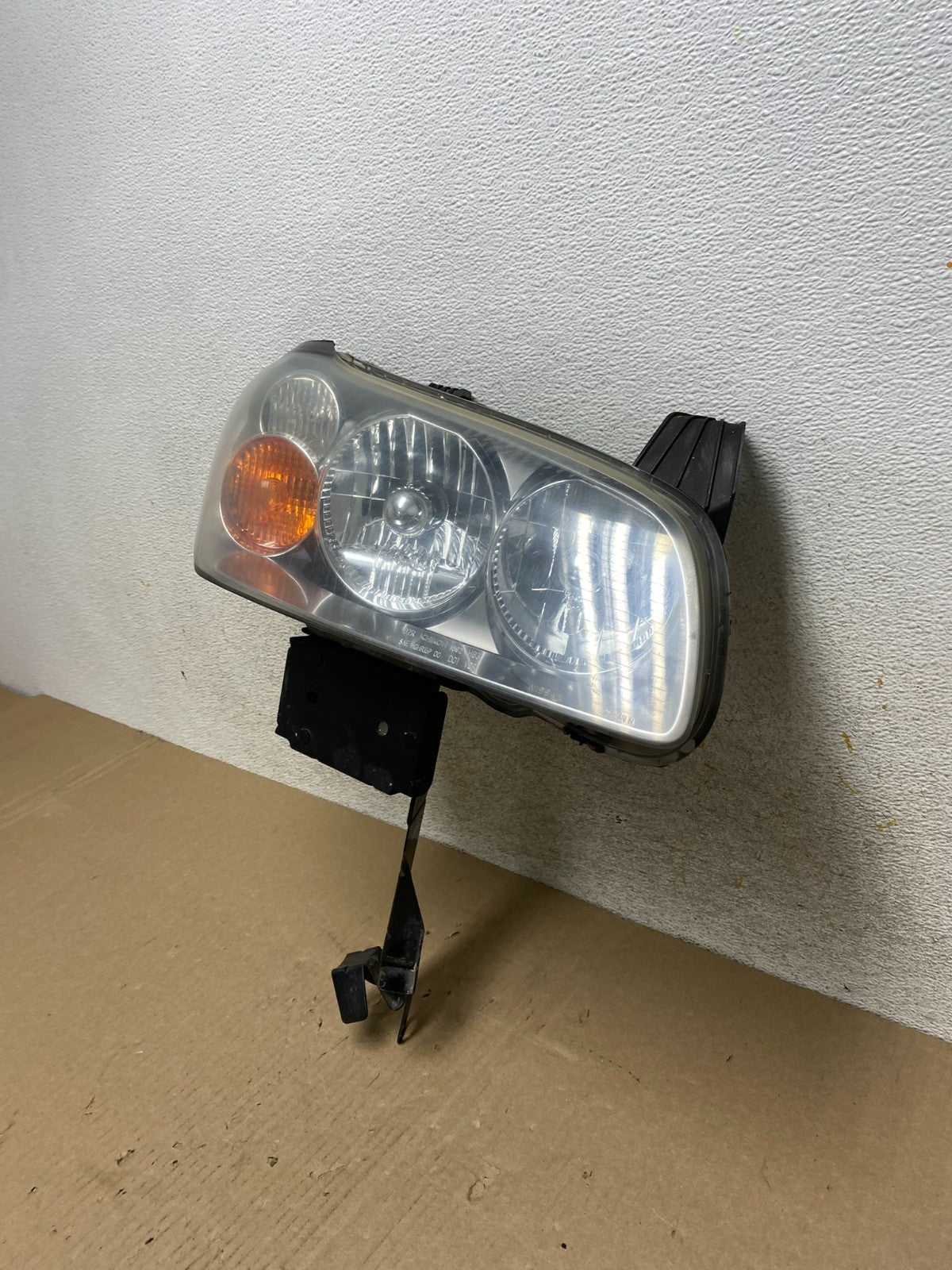 2002-2003 Nissan Maxima Right Passenger RH Headlight Xenon HID AJ2024 DW1
