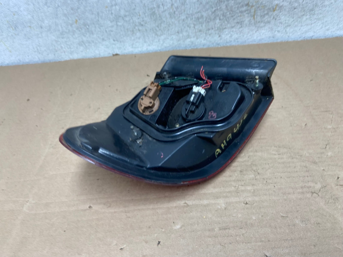 2000 - 2001 Infiniti i30 Right Passenger Rh Side Tail Light AH9452 LK5