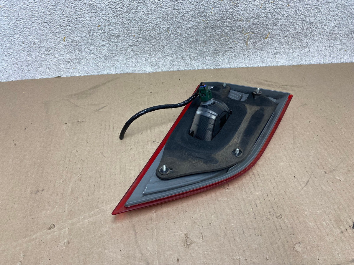 2011 - 2017 Nissan Quest Right Passenger Rh Side Inner Tail Light AH6768 LK5