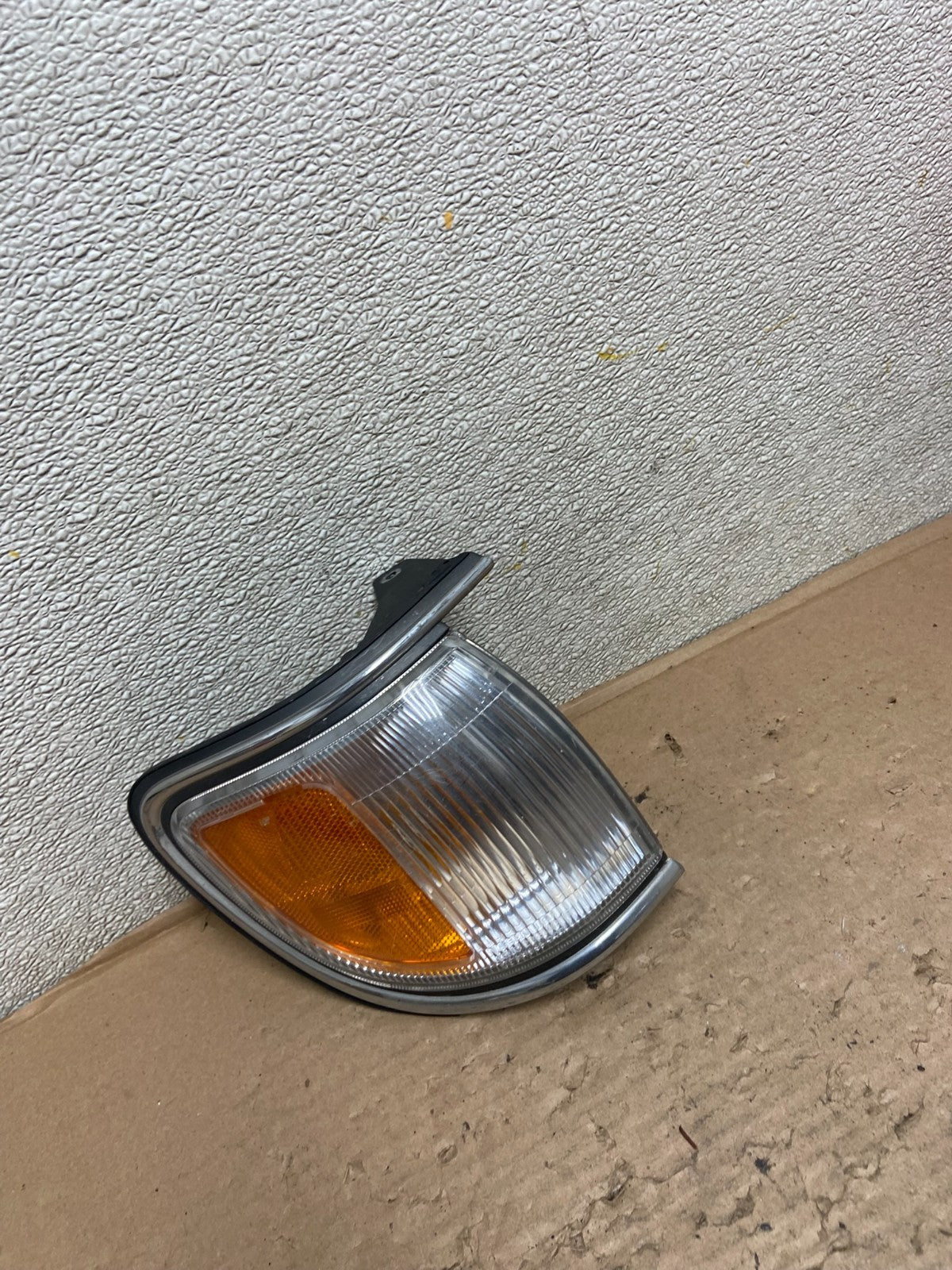 1996-1998 Nissan Pathfinder Right Passenger RH Turn Signal Oem AB0820 DG2