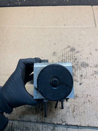 2006 2007 Ford E250 E350 Econoline Anti-Lock ABS Antilock Brake Pump V9103 DG5
