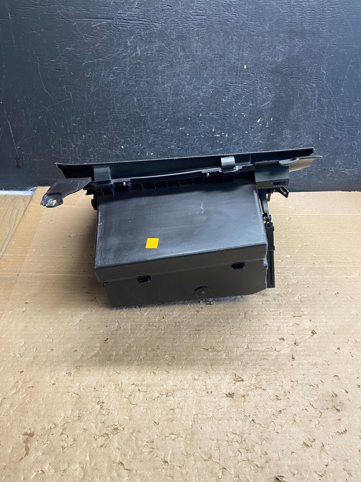 2013 to 2016 Ford Escape Front Right Passenger Storage Glove Box AG8571 DG2