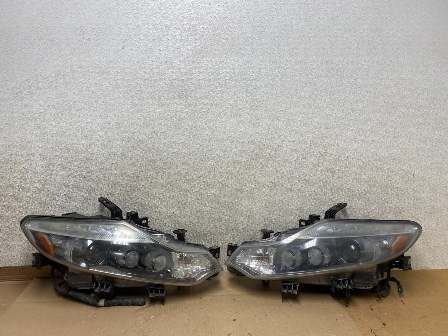 Xenon 2011 2012 2013 2014 Nissan Murano Headlights Left+Right U6694 DW0