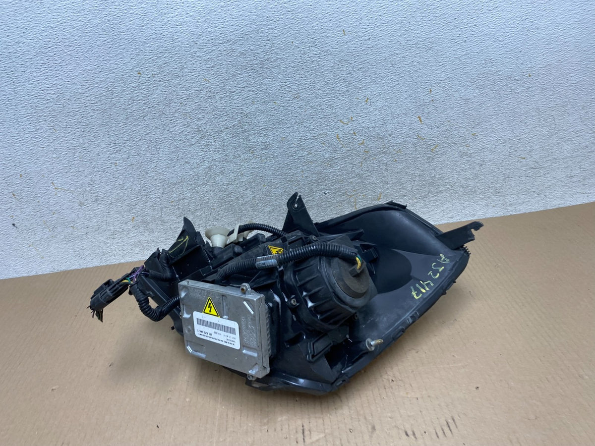 2006 to 2011 Cadillac DTS Right Passenger RH Side Xenon Hid Headlight AJ24179