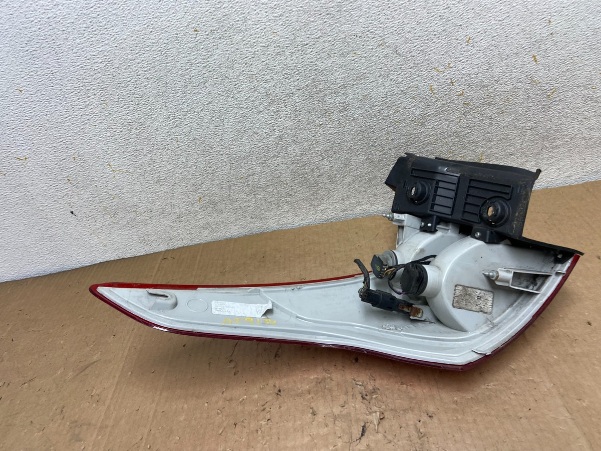 2013 to 2016 Ford Escape Right Passenger RH Side Tail Light AI9134 LK5