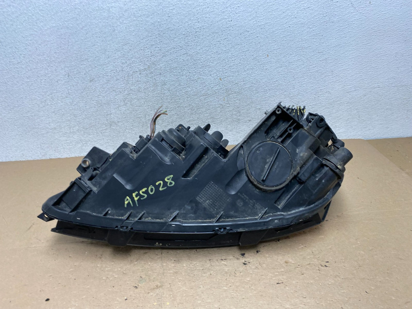 2012-2015 Volkswagen Passat Right Passenger RH Halogen Headlight AF5028 DW9