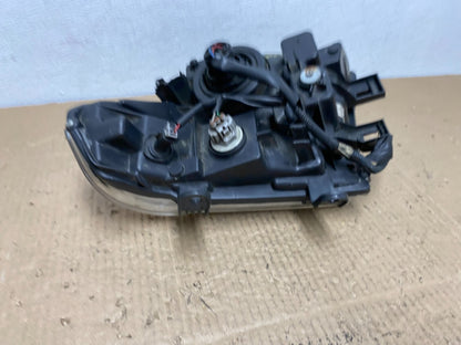 2005 to 2007 Nissan Pathfinder Halogen Headlight Right Passenger AC4030 DW4