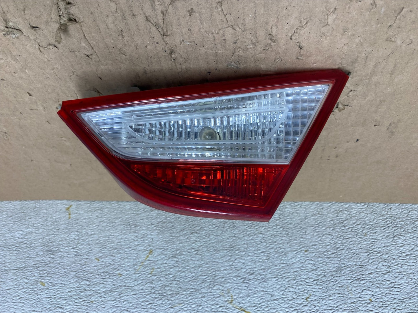 2011 to 2014 Hyundai Sonata Right Passenger Rh Inner Tail Light Oem R1310 DW0