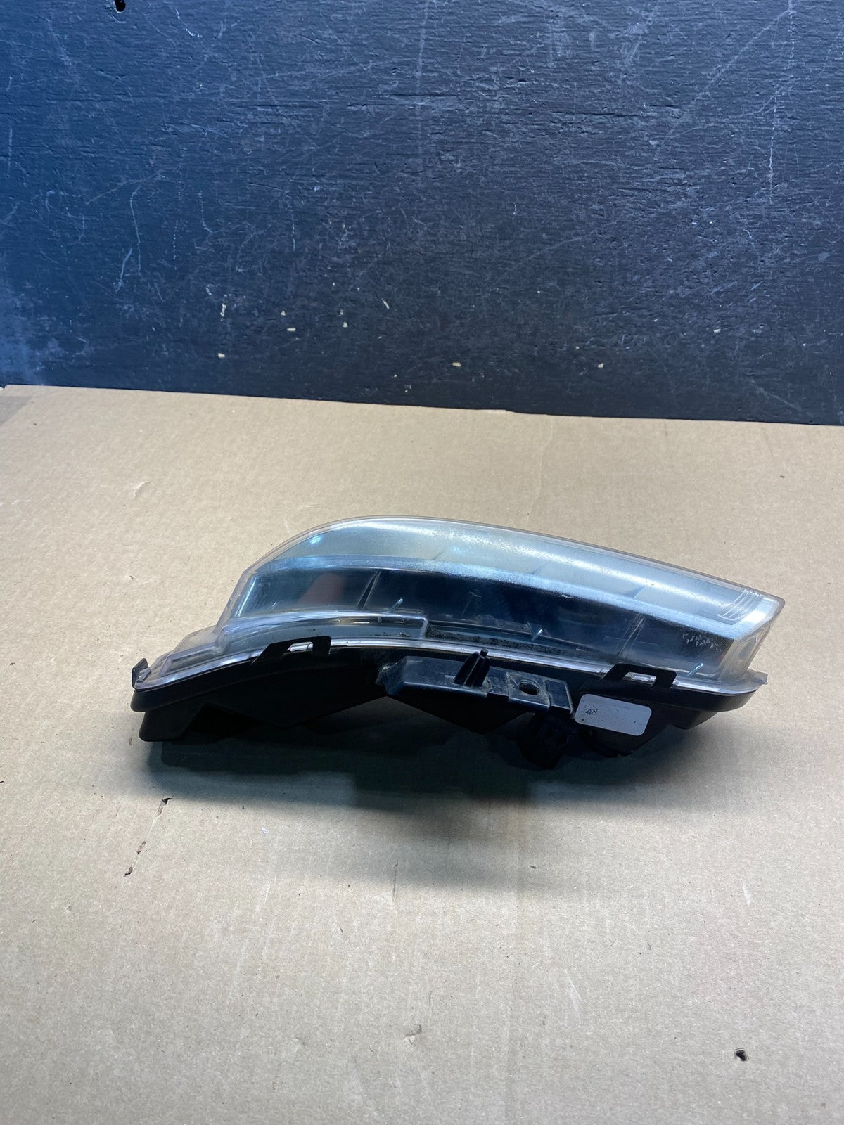 2013 to 2017 Buick Enclave Front Left Parking Lamp 20956919 AG40074