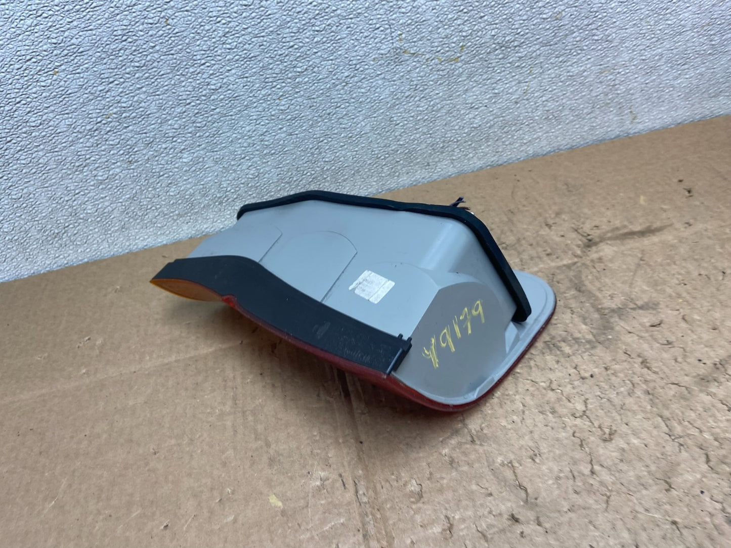 2000 2001 2002 2003 BMW E53 X5 Left Driver LH Tail Light Oem Y9179 DW5