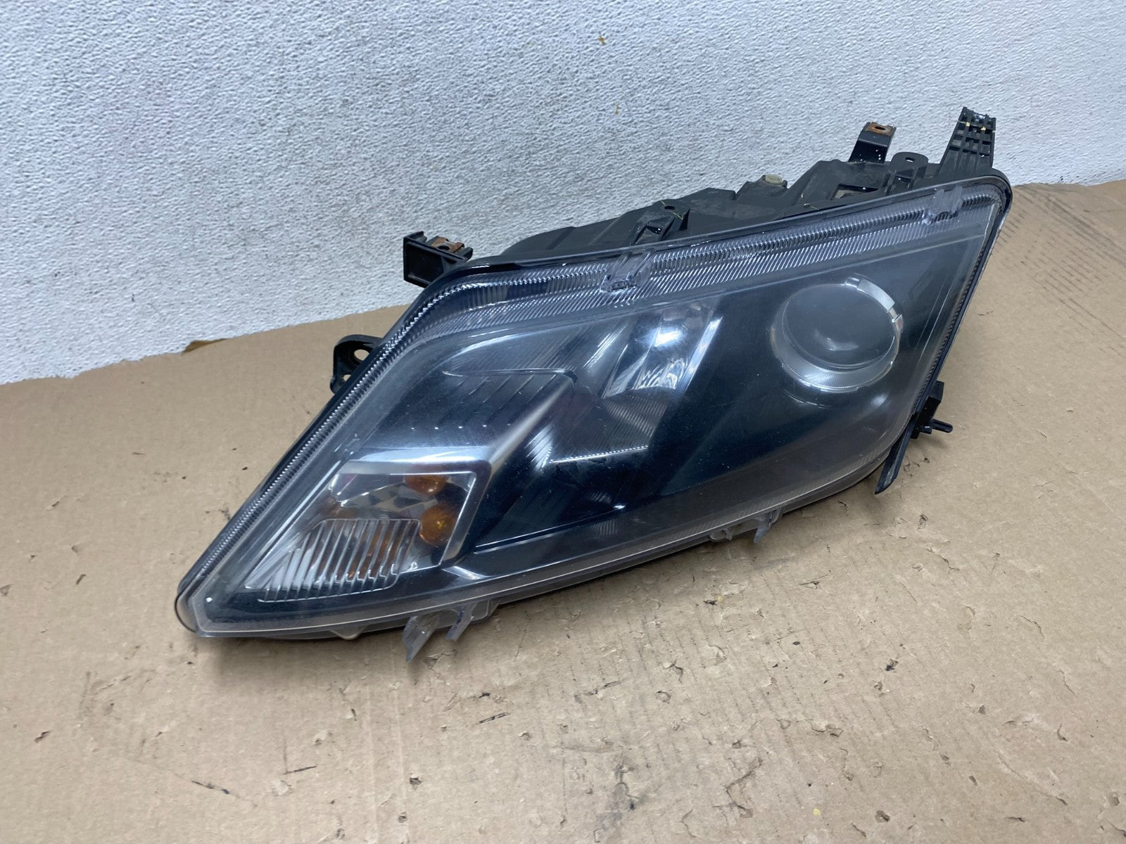 2010 2011 2012 Ford Fusion Left Driver LH Side Headlight Halogen AG7001 DW2