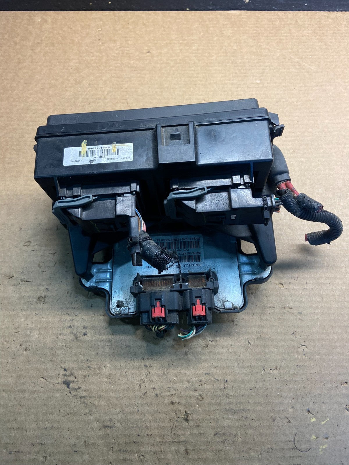 2006 Jeep Grand Cherokee Fuse Box Multi-Function Relay BCM Body Module AA0688 DG0
