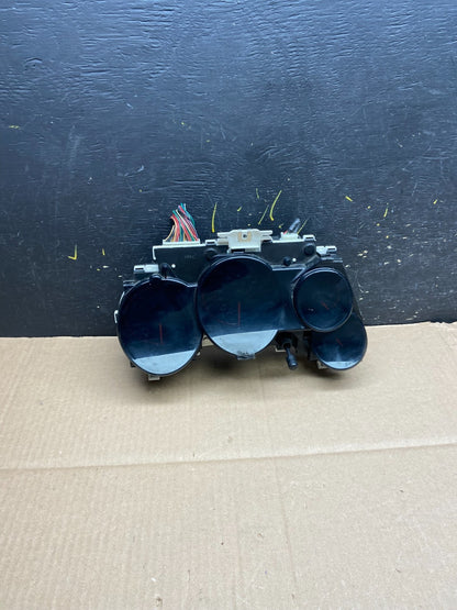 2005 2006 2007 Pontiac Vibe Speedometer Instrument Cluster Gauges Y2106 DG0