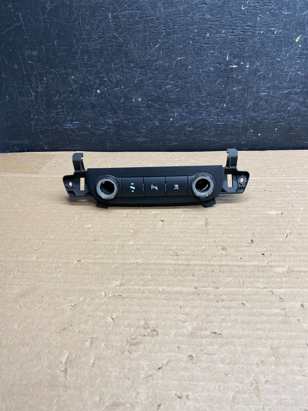 2007 - 2014 Chevrolet Tahoe Yukon Pedal Traction Control Switch AG6273 DG0