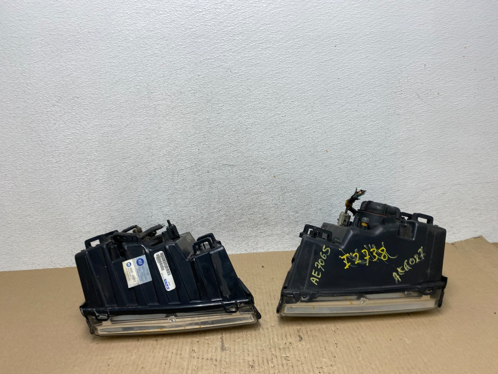 2006-2010 Mercury Mountaineer Left+Right Side Halogen Headlights AE7065 DW8
