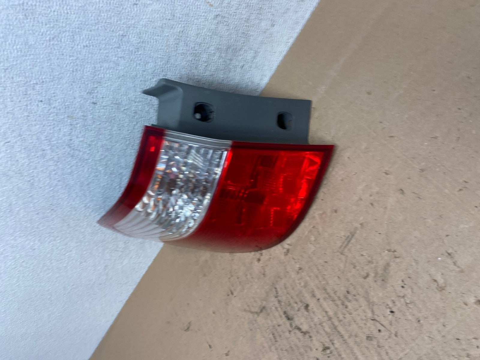 2005 2006 2007 Honda Odyssey Left Driver LH Side Tail Light AE6456 LK1