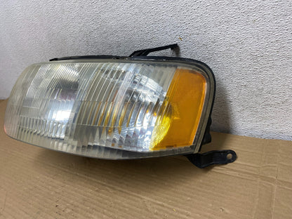 2001 - 2004 Ford Escape Left Driver LH Halogen Headlight AG8926 DW2