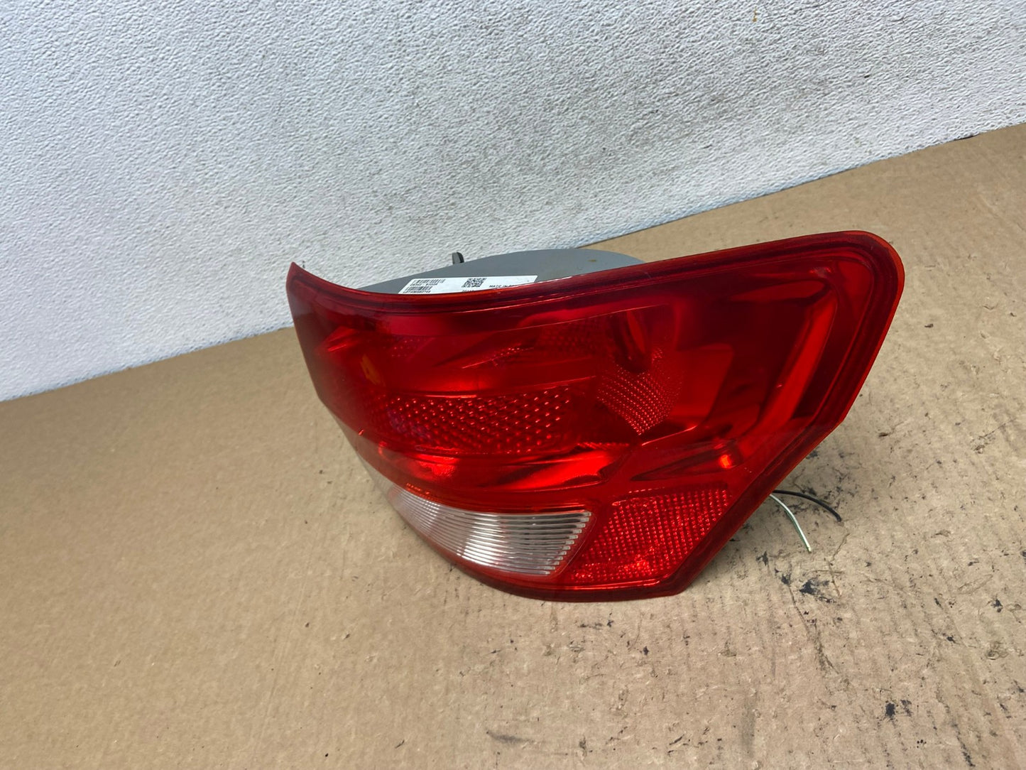 2011-2013 Jeep Grand Cherokee Right Passenger Side Rh Tail Light AG2510 LK1