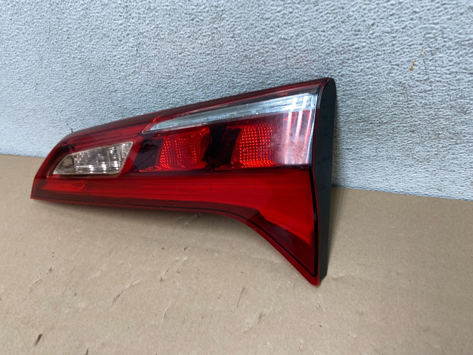 2016 2017 2018 Acura RDX Right Passenger RH Side Inner Tail Light AG5764 DW1