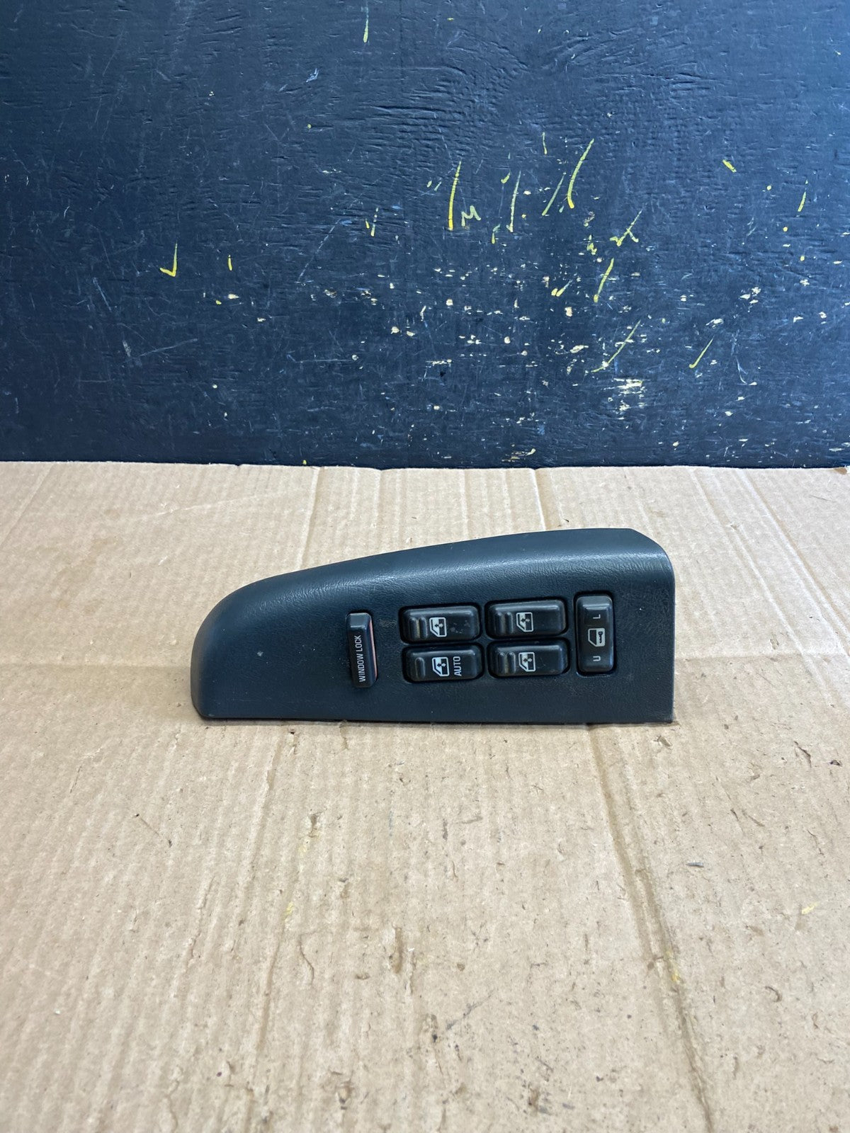 2000 to 2002 Chevrolet Silverado Master Door Switch AA80940