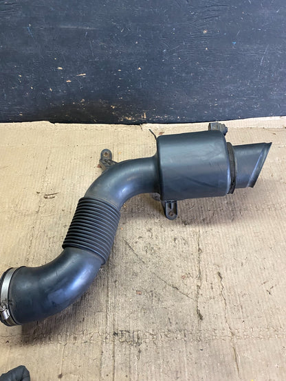 2007 to 2011 Toyota Tundra 4.0L Air Cleaner Intake Hose OEM P0902 DG1