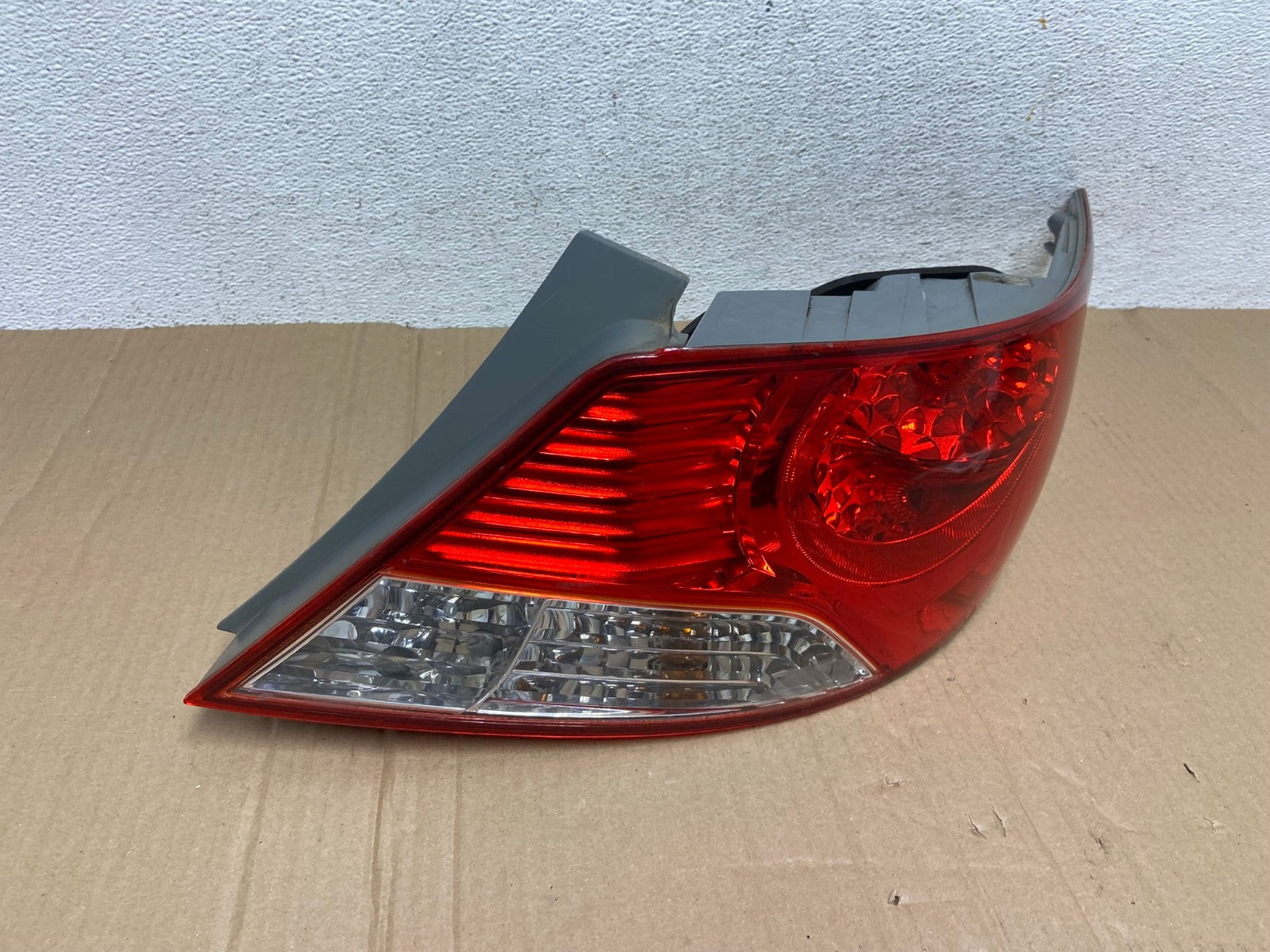 2012 2013 2014 Hyundai Accent Right Passenger RH Side Tail Light AE8911 LK2