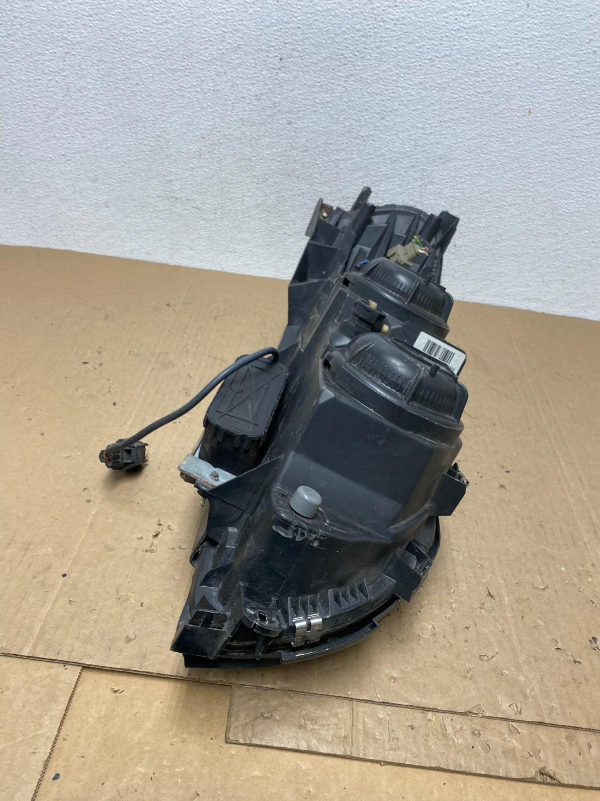 2001 to 2004 Volvo S60 Left Driver LH Headlight Halogen AC5759 DW5