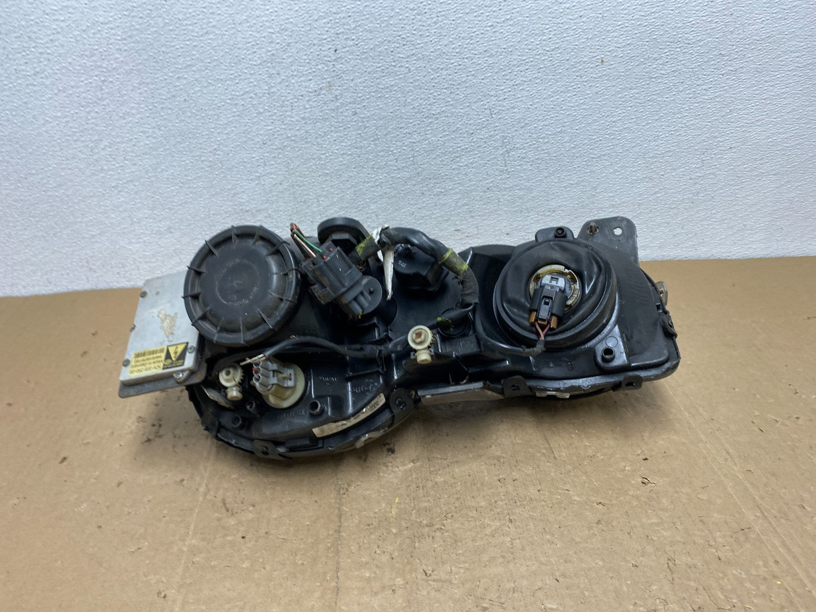 2003 to 2008 Jaguar S-Type Right Passenger Side Xenon HID Headlight OE AC7252 DG6