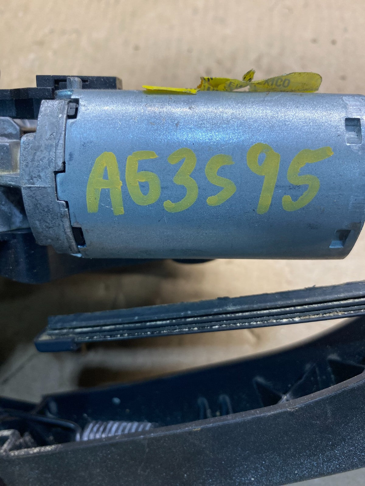 2013 to 2019 Ford Escape Rear Windshield Wiper Motor AG3595 DG7