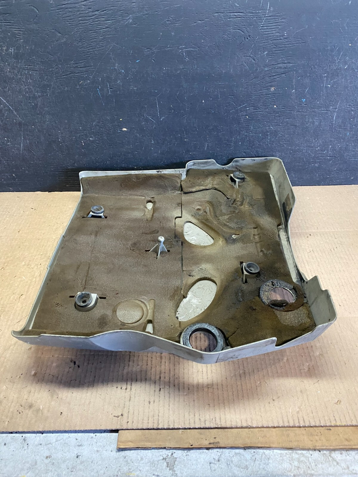 2004 to 2007 Cadillac CTS 3.6L Plastic Engine Cover Shield i3347 OEM DG16